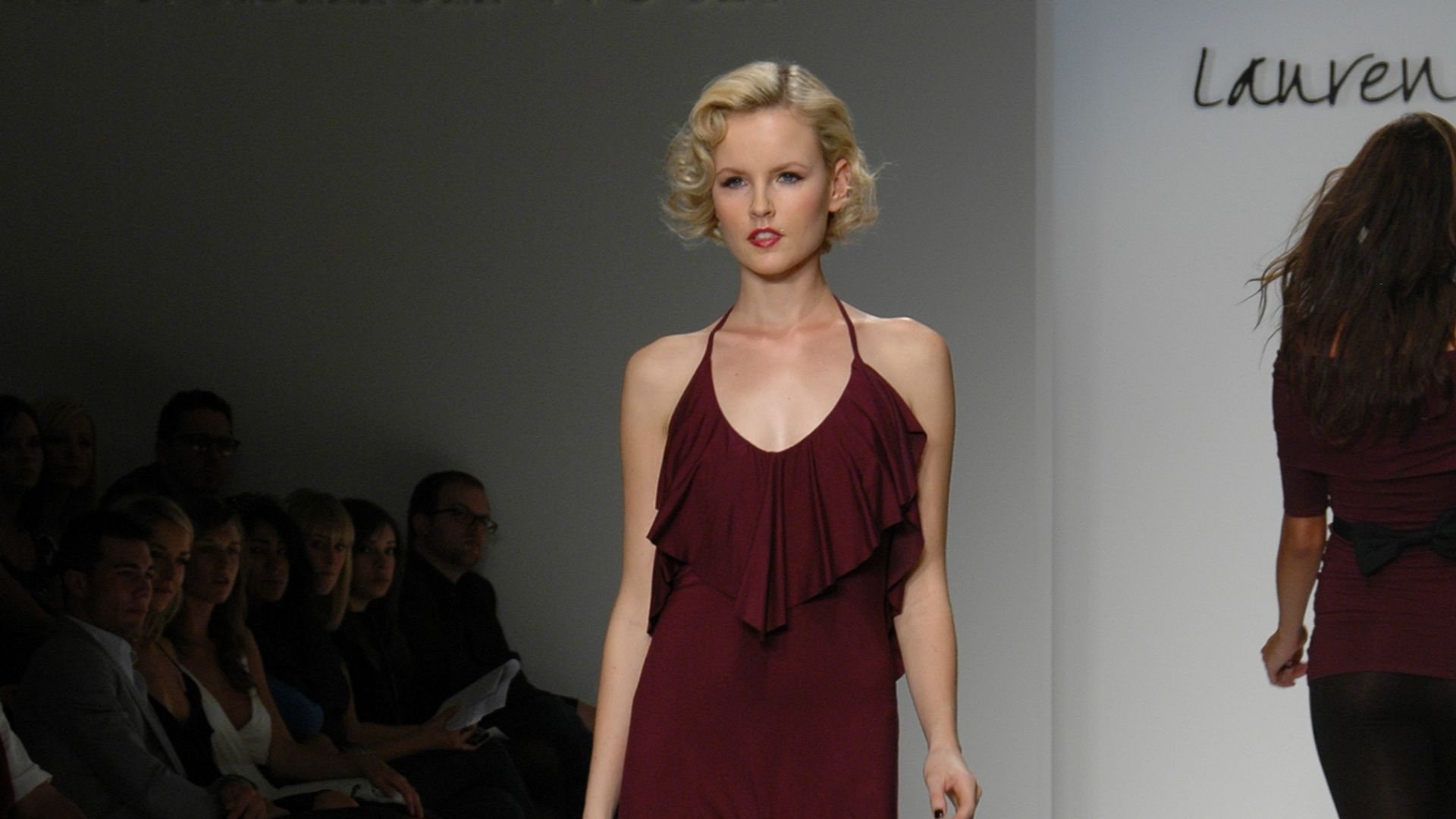 File:LA Fashion Week 3-11-2008.jpg