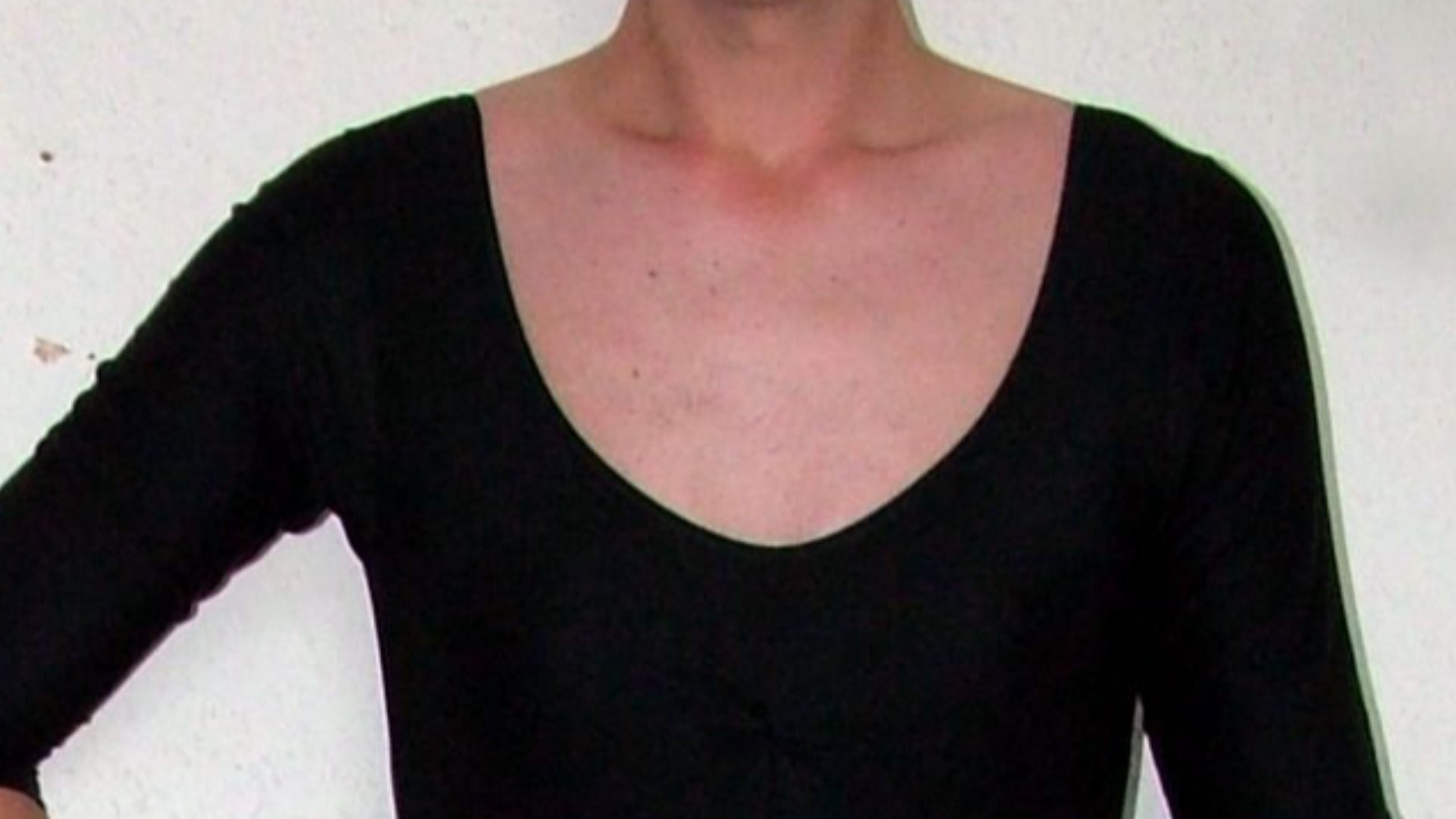 File:BalletNeckline-crop.jpg