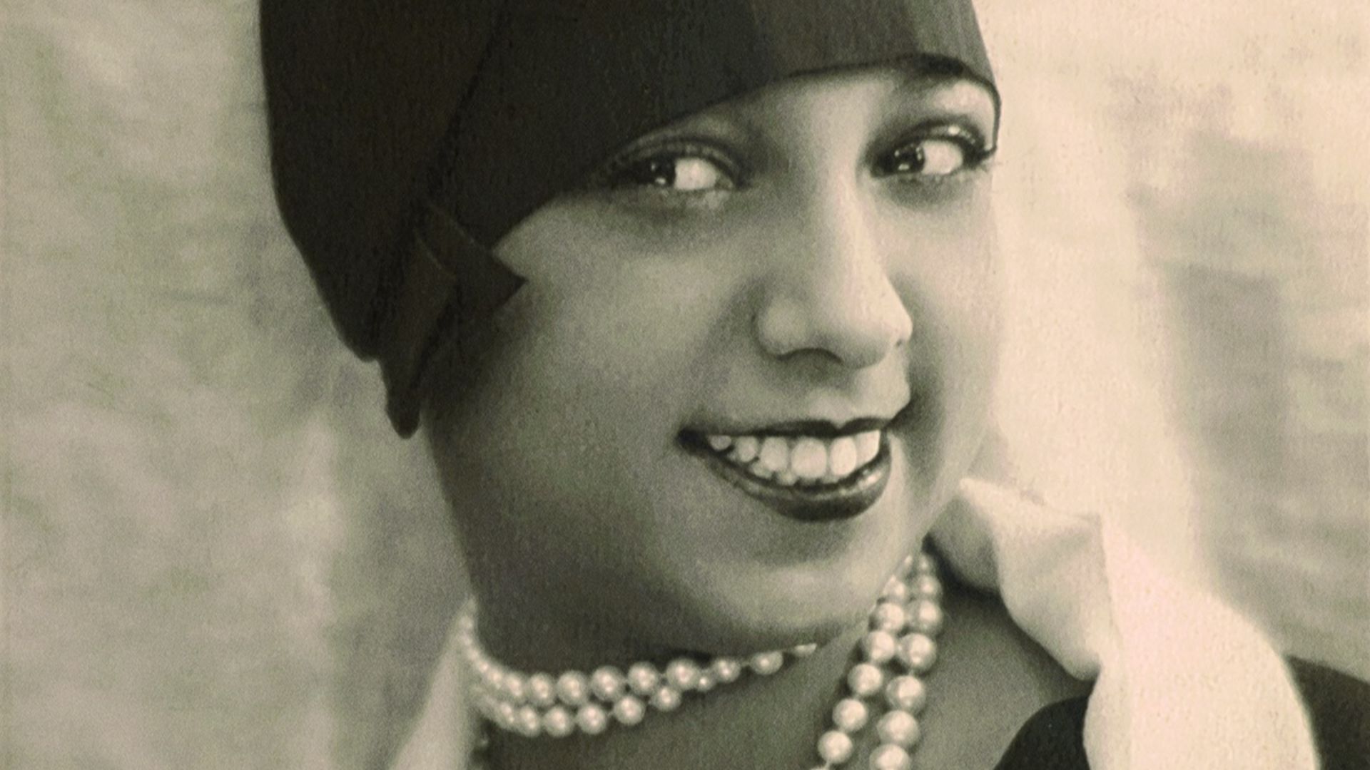 File:Joséphine Baker - photographie Nadar.jpg