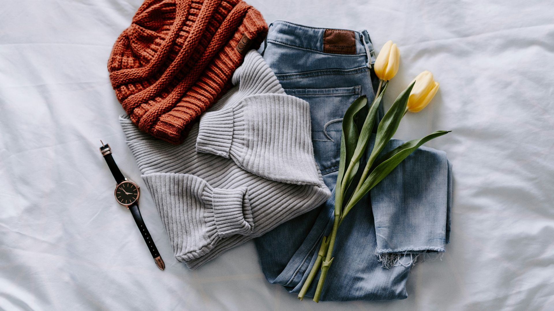 orange knit cap