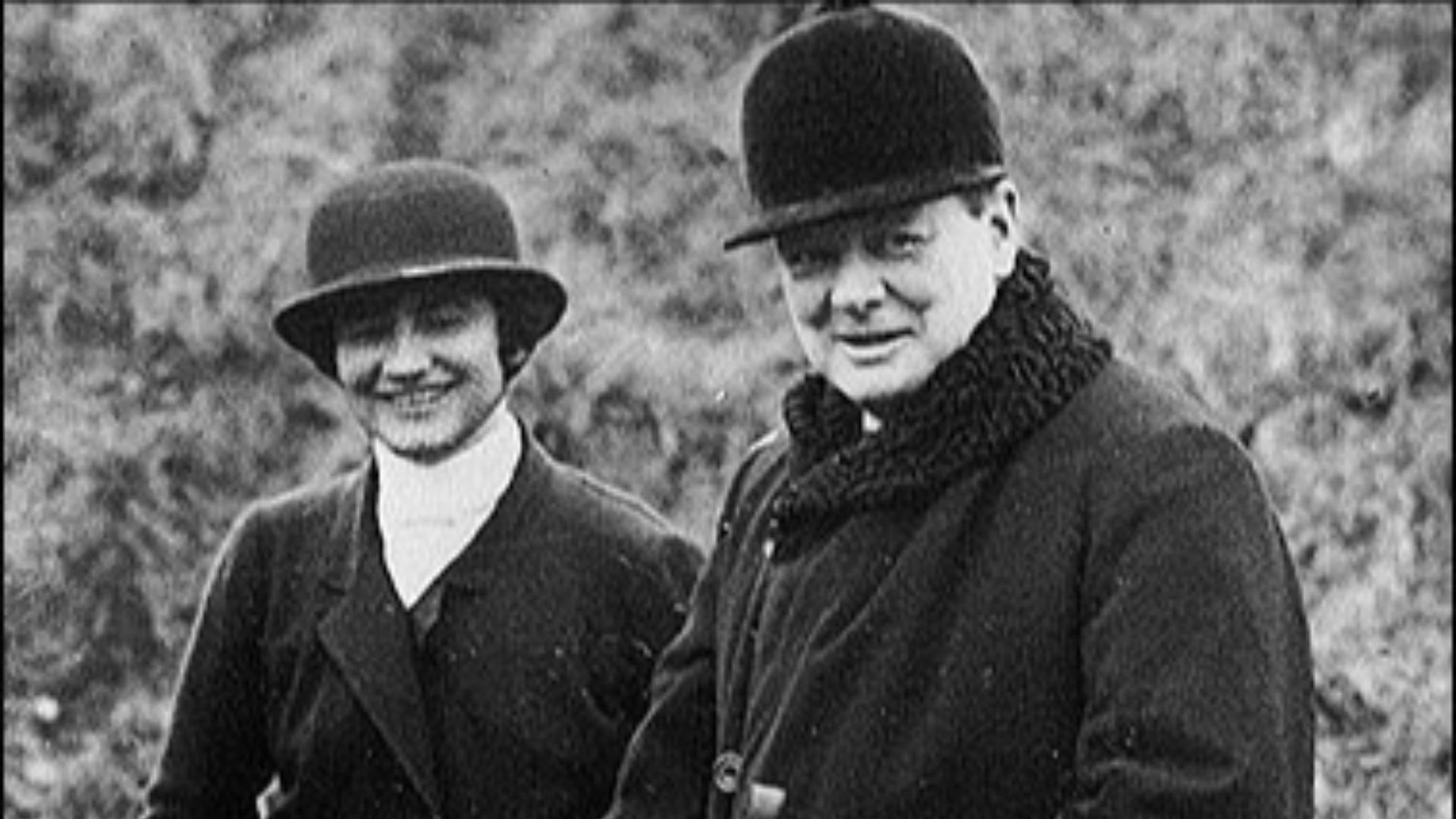 File:Winston Churchill and Coco Chanel.jpg