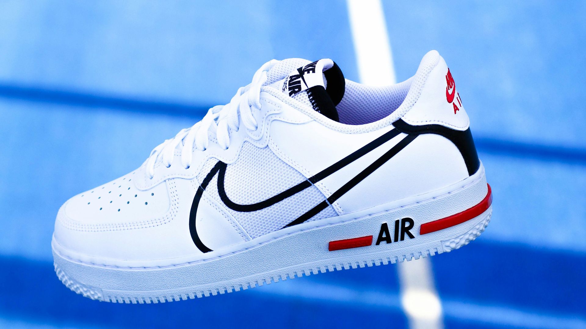 white nike air force 1 low