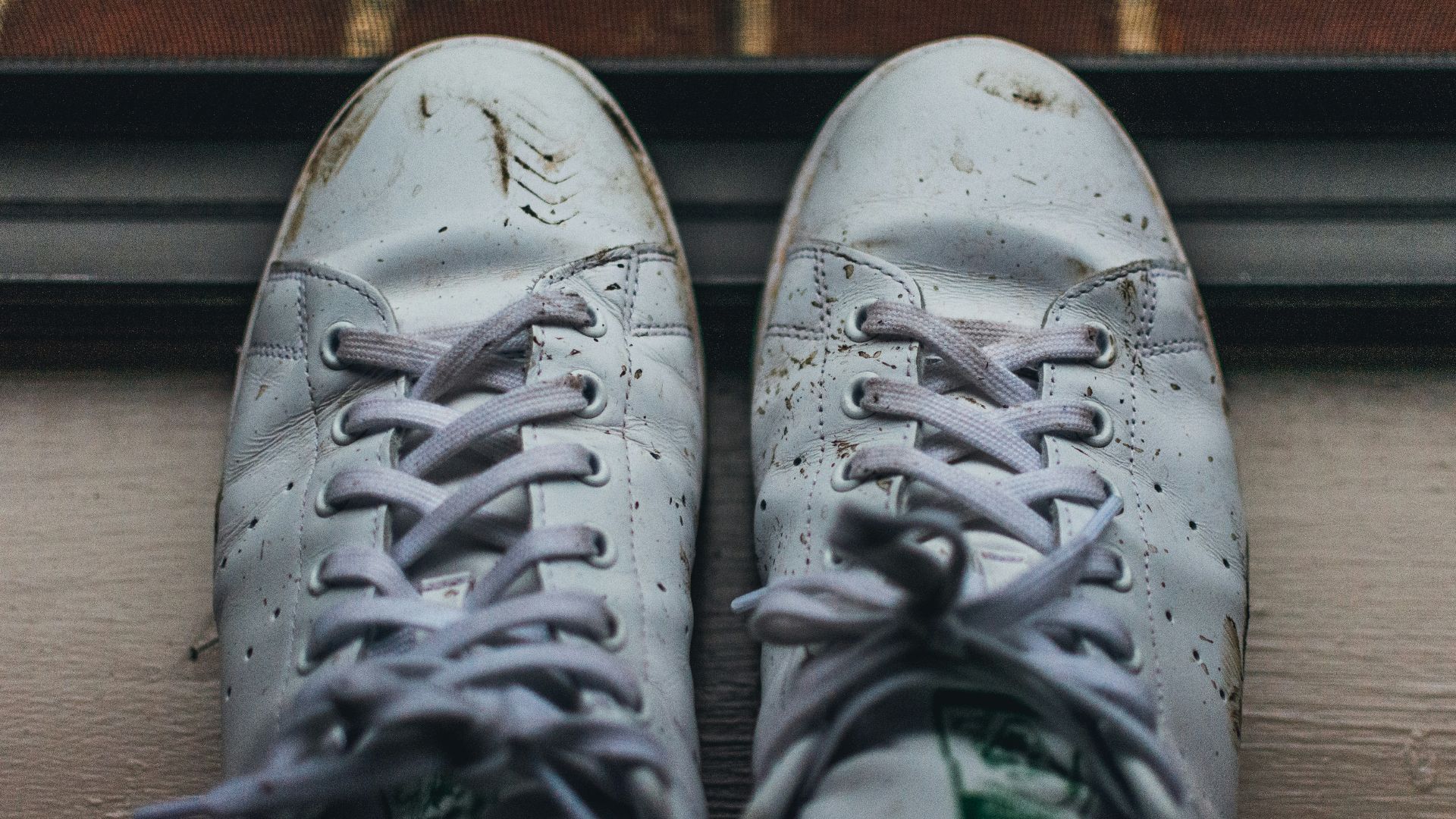 gray and white nike athletic shoes