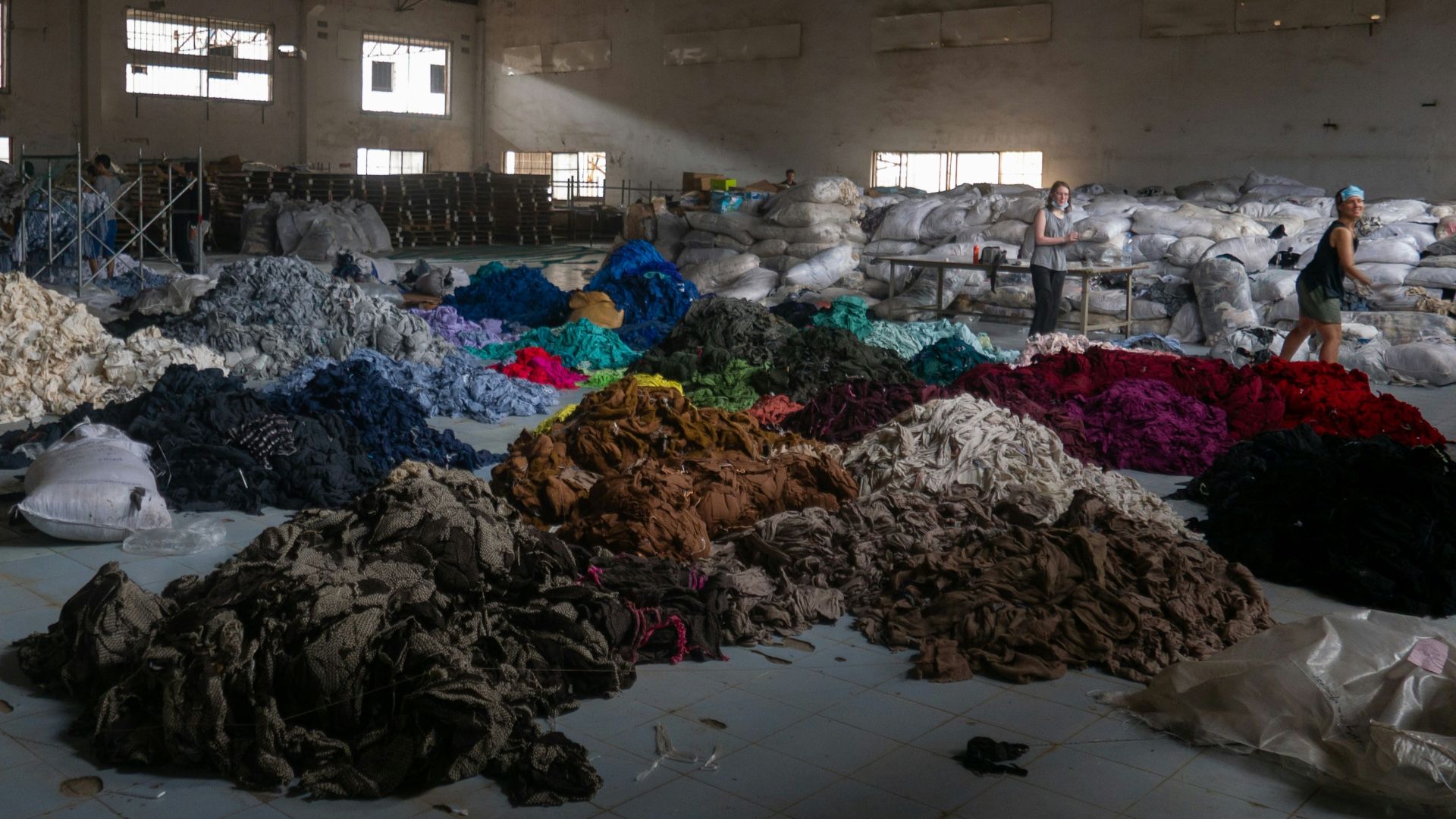 garbage on the street during daytime