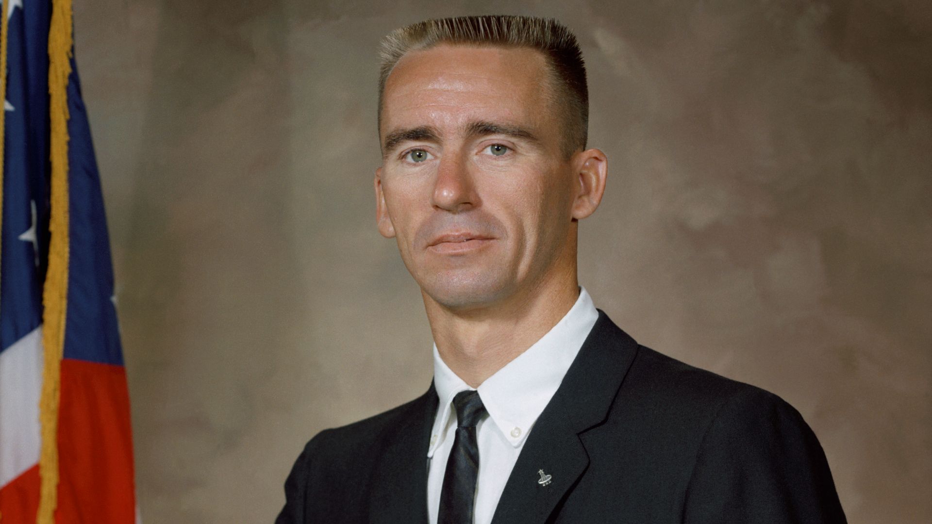 File:Walter Cunningham.jpg