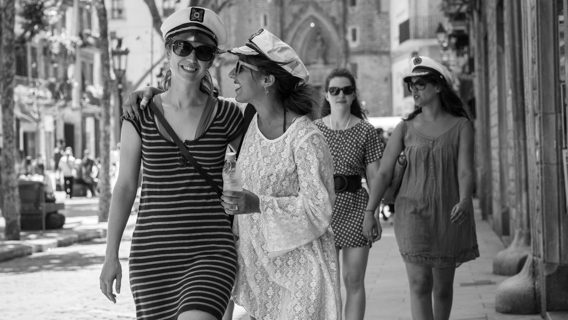 File:Fashion Captains (40038830).jpeg