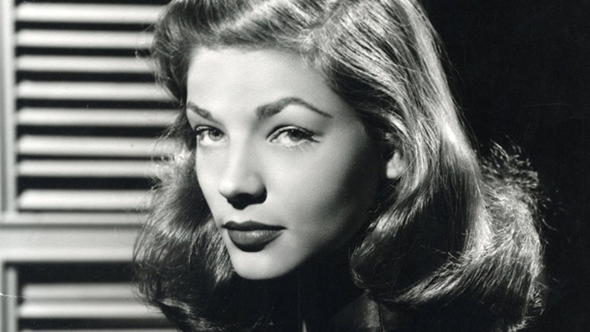 File:Lauren Bacall 1945 press photo.jpg