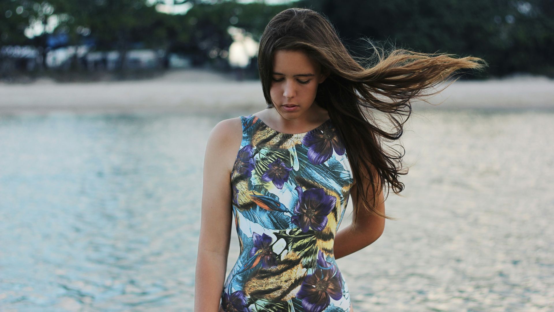 women's black, white, and yellow sleeveless swimsuit