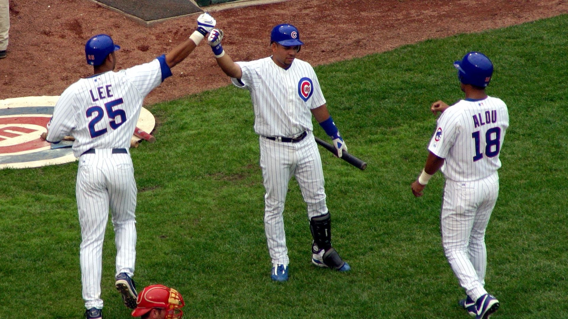File:Chicago cubs celebrate 2004.jpg