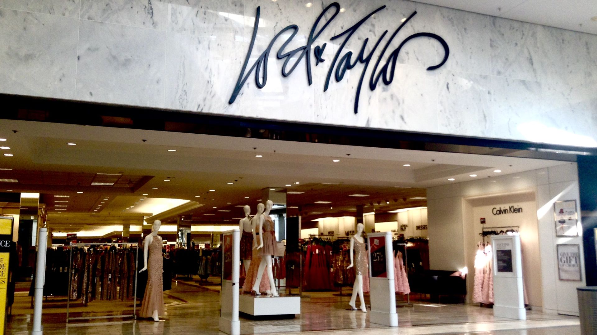 File:Lord & Taylor (16442634756).jpg