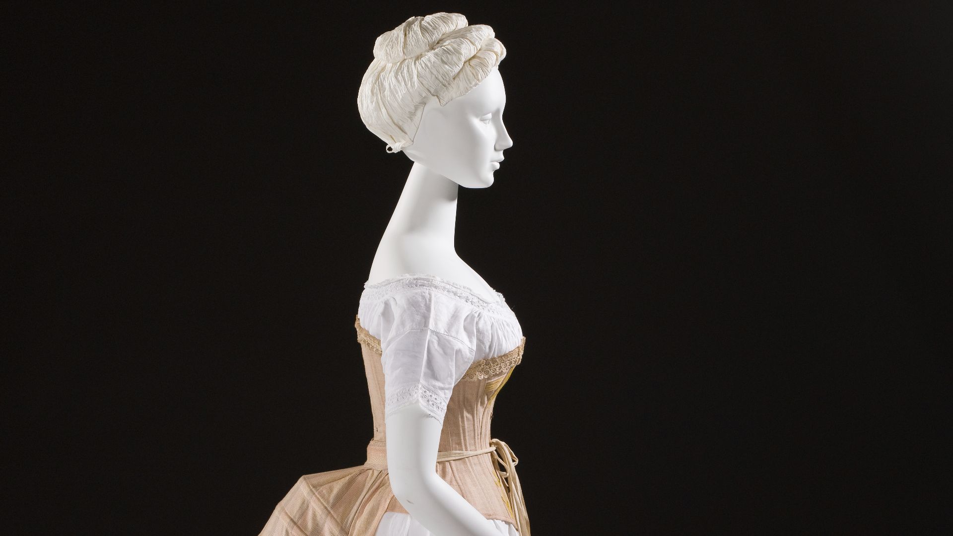 File:Bustle c. 1885.jpg