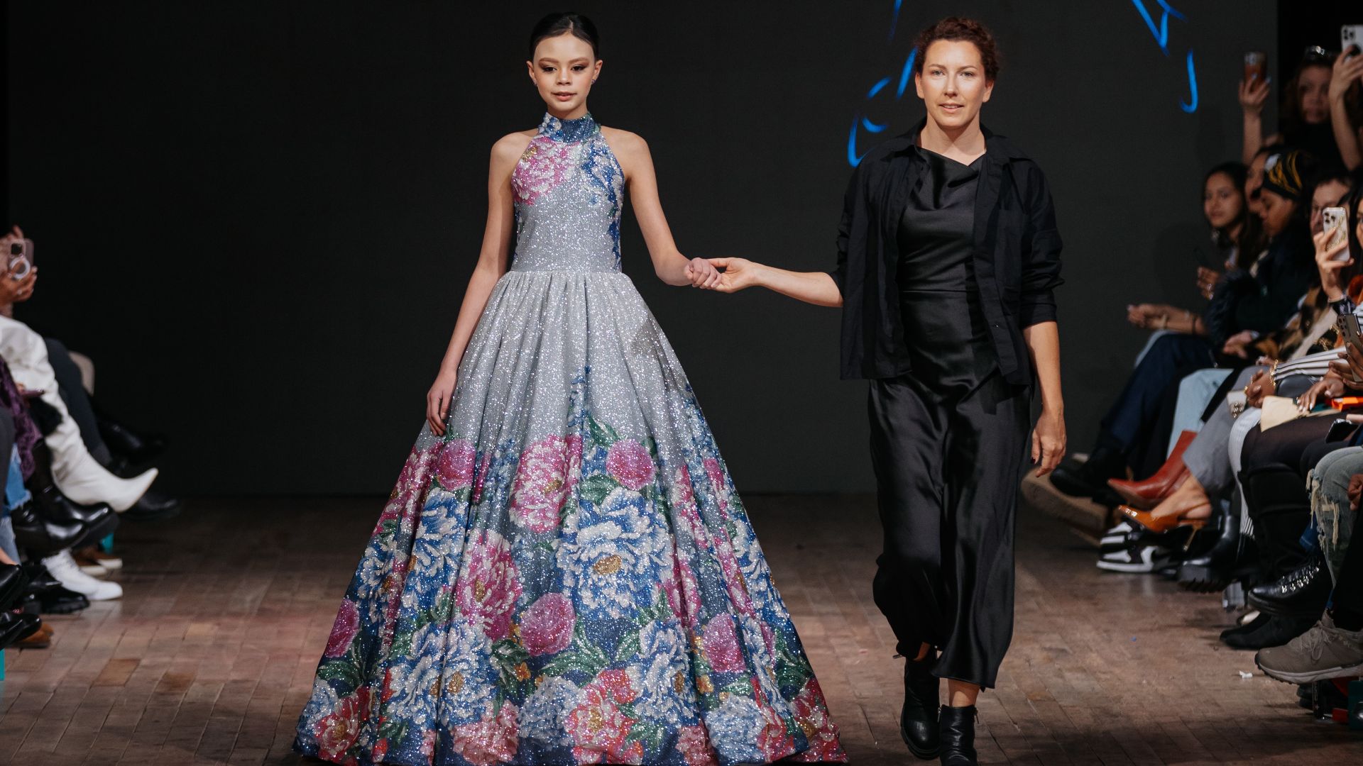 File:Runway show in New York 2.jpg