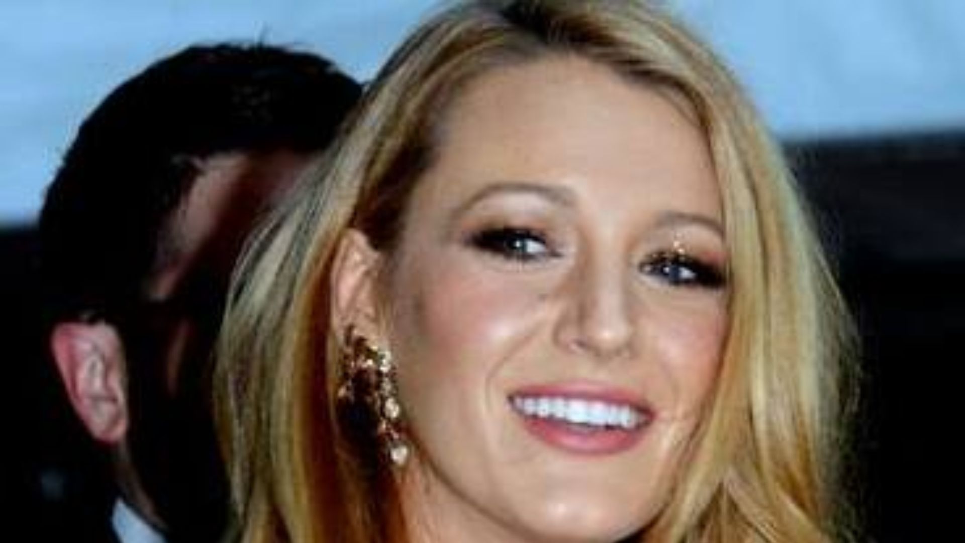 File:Blake Lively Cannes 2016 2 (cropped).jpg