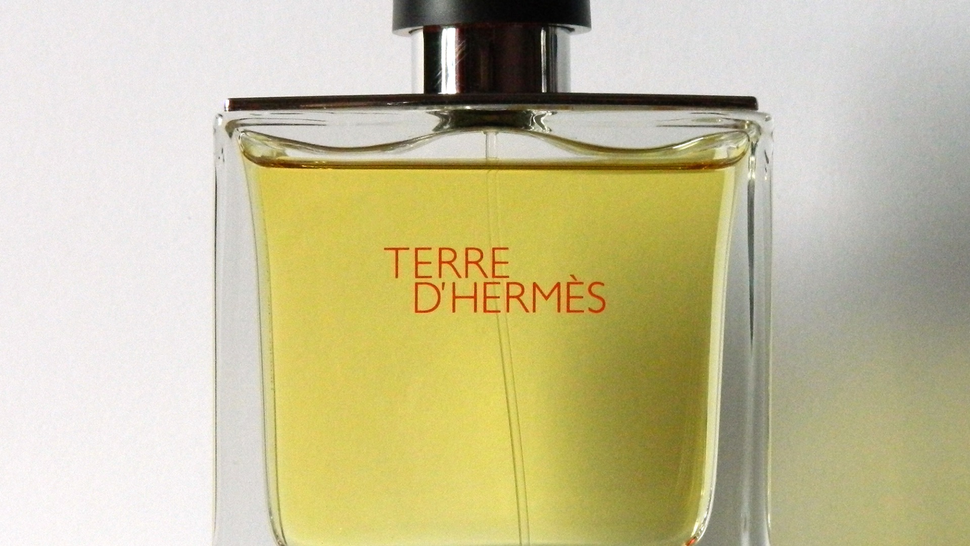 File:Terre d’Hermès (cropped).JPG