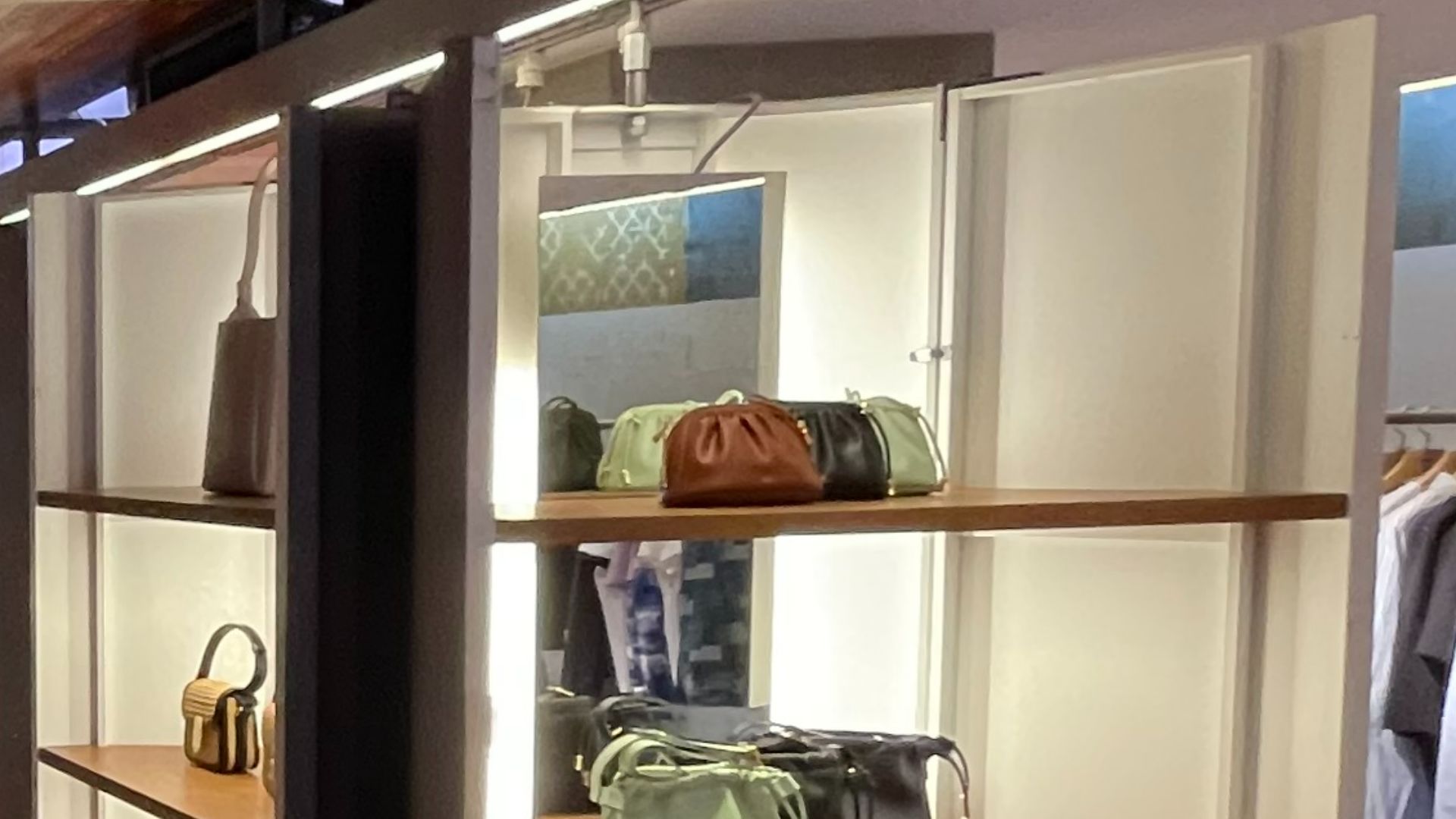 File:A.P.C. Harajuku Underground (1).jpg