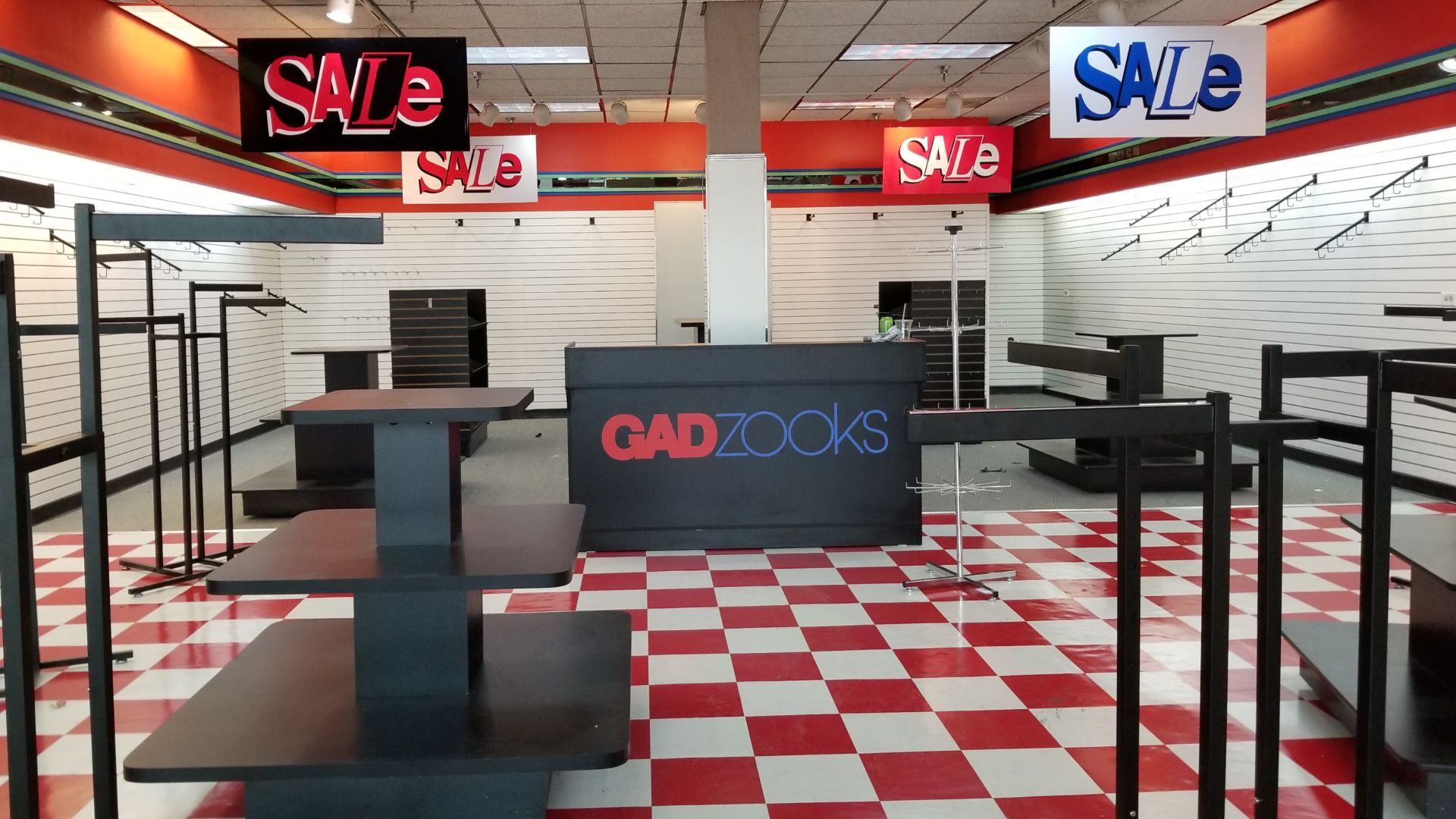 File:Gadzooks - North DeKalb Mall (Fear Street Set) Atlanta, GA May 2019 - 48145937507.jpg