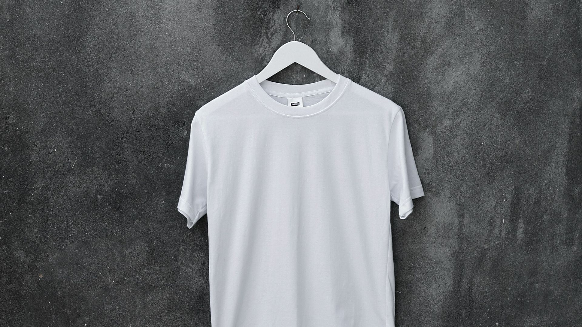 white crew neck t-shirt