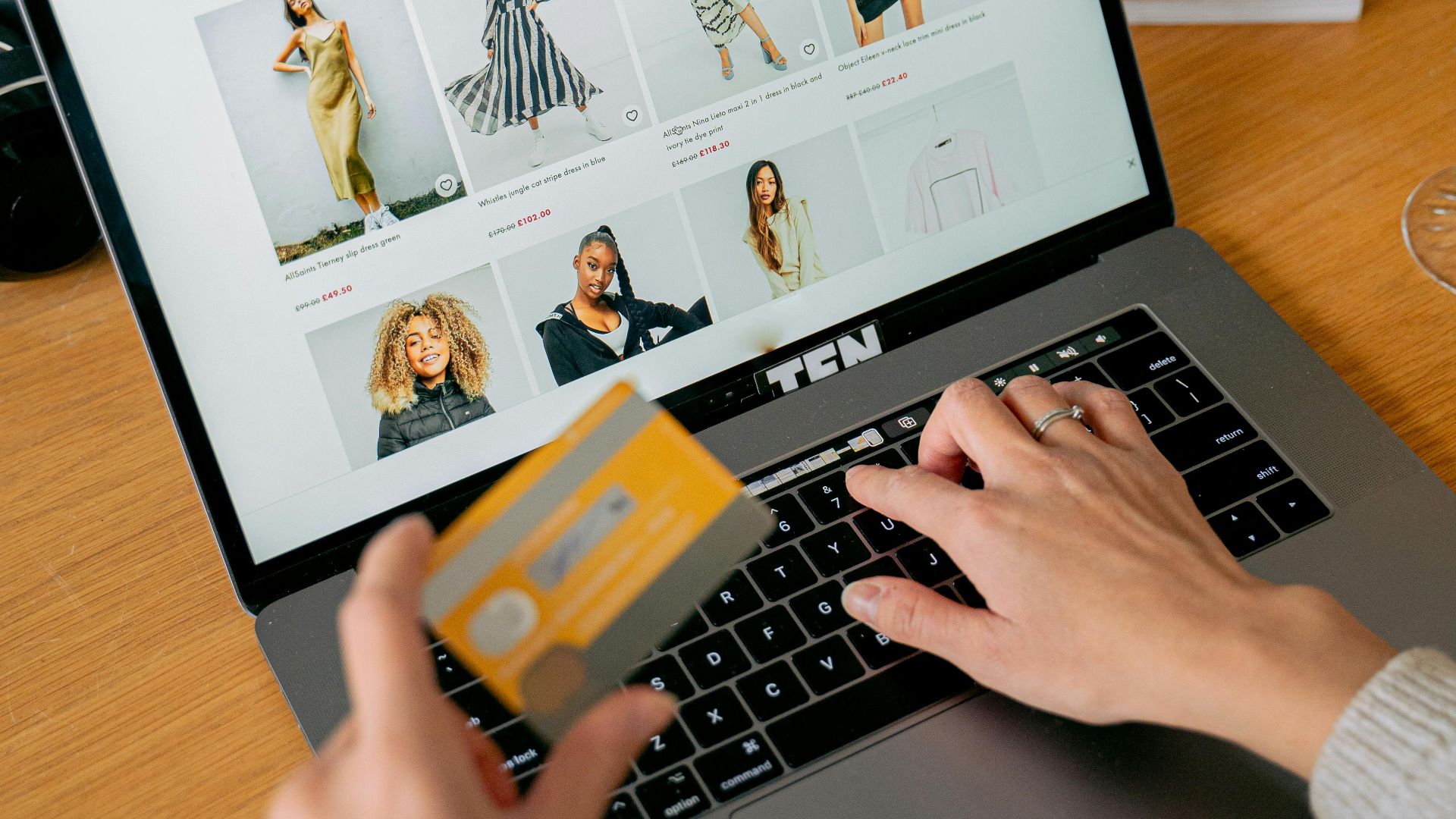 Antoni Shkraba Studio