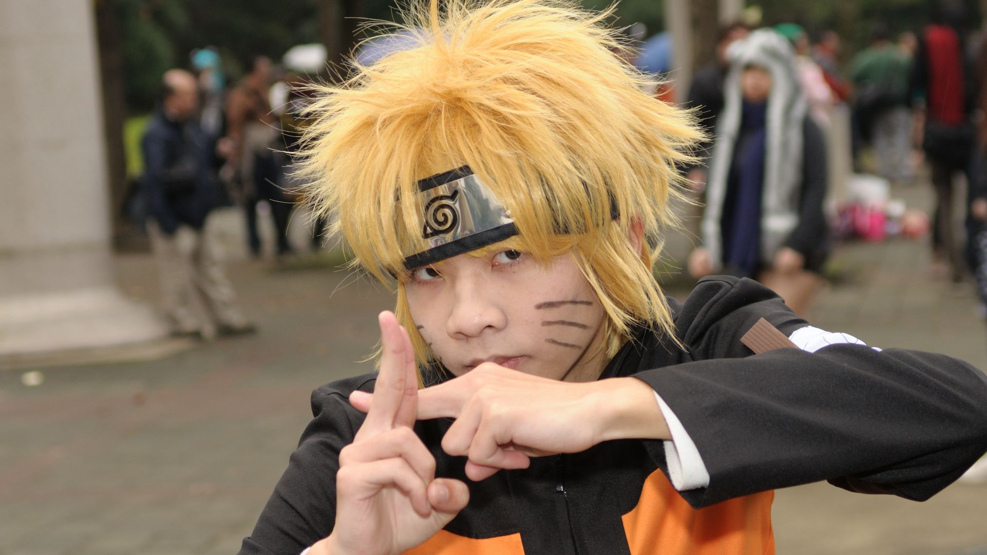 File:Cosplayer of Naruto Uzumaki at CWT30 20120129.jpg