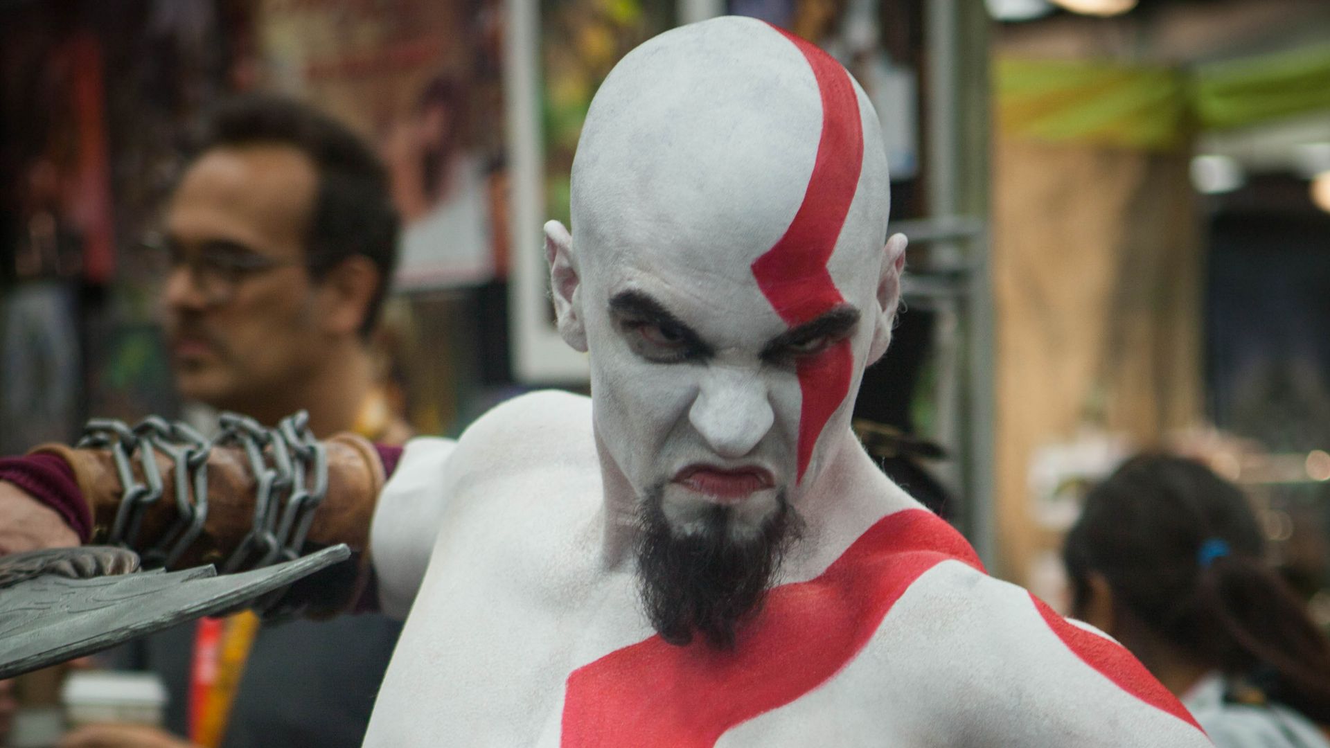File:Kratos cosplayer.jpg