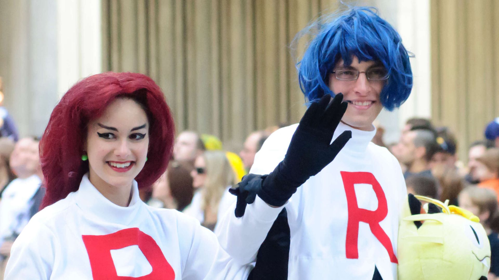 File:DragonCon2010 - Parade - Team Rocket Cosplayers.jpg