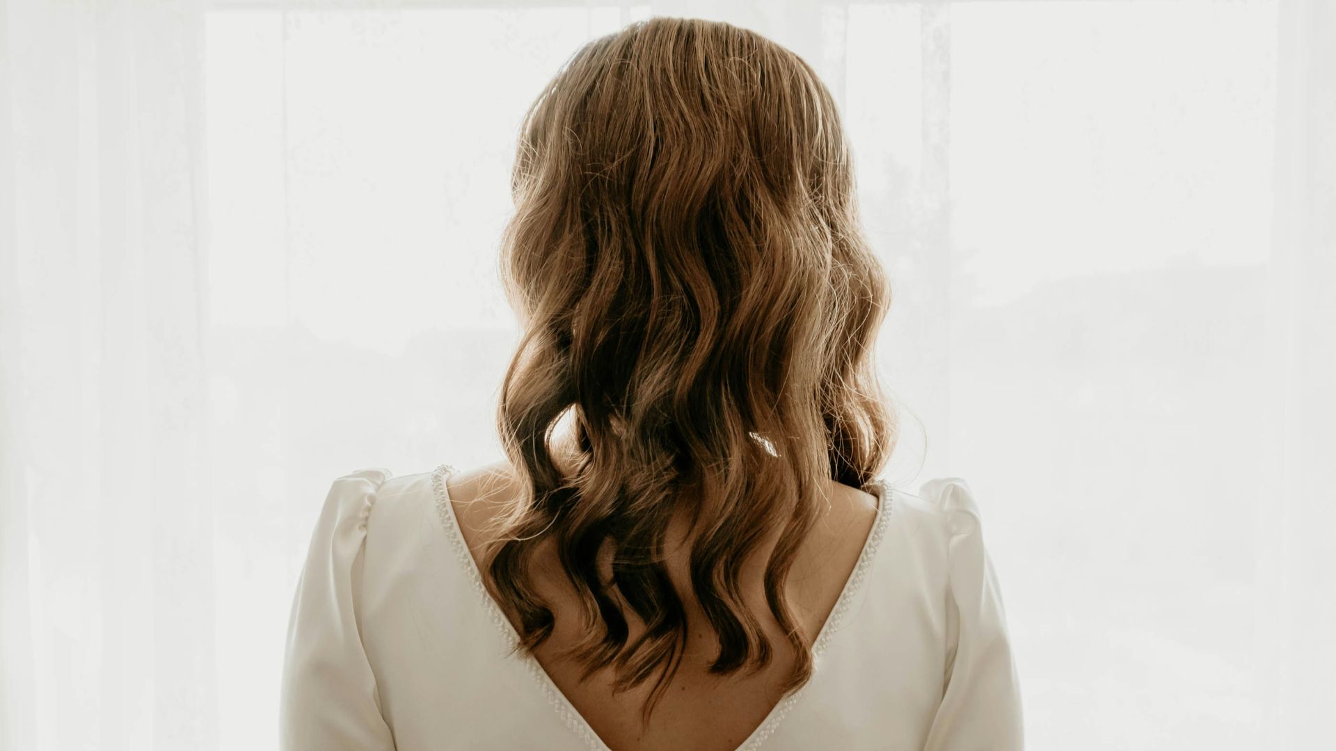 a person with a mask on the face