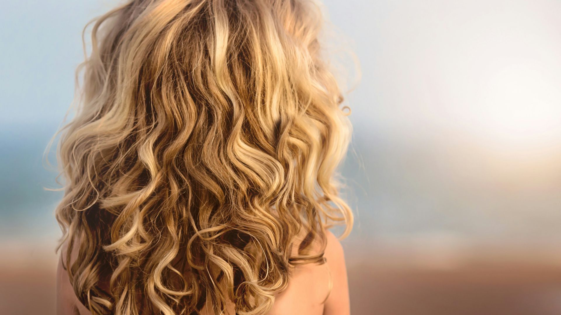 shallow focus photography of girl