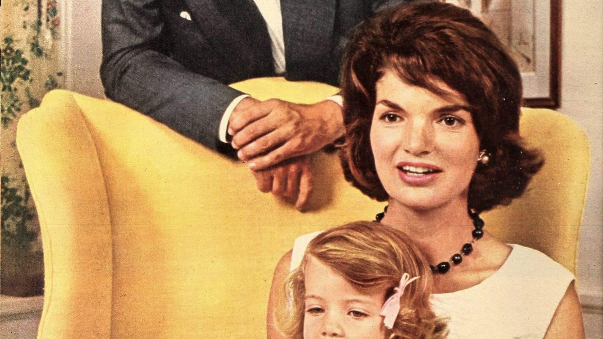 File:John, Jackie and Caroline Kennedy, 1960.jpg