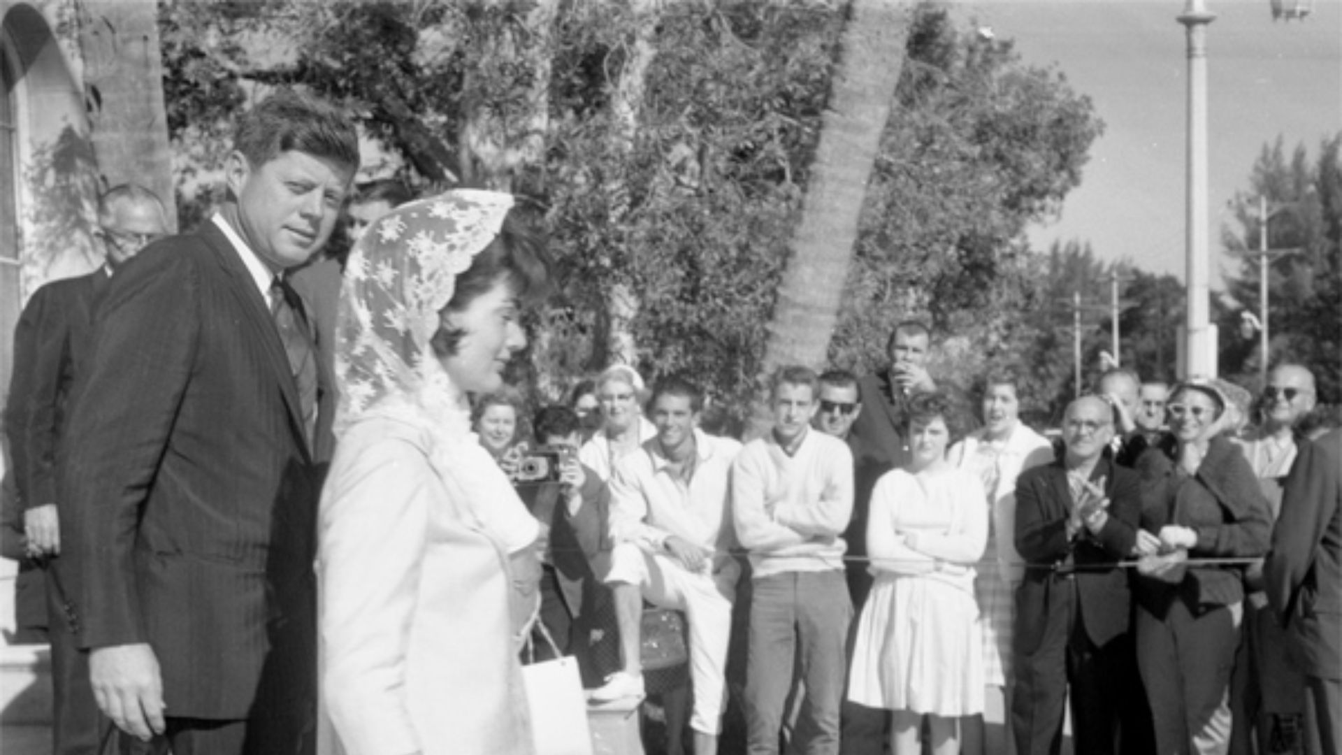 File:President John F. Kennedy and First Lady Jackie Kennedy leaving St. Edward's church in Palm Beach after mass Sunday.jpg