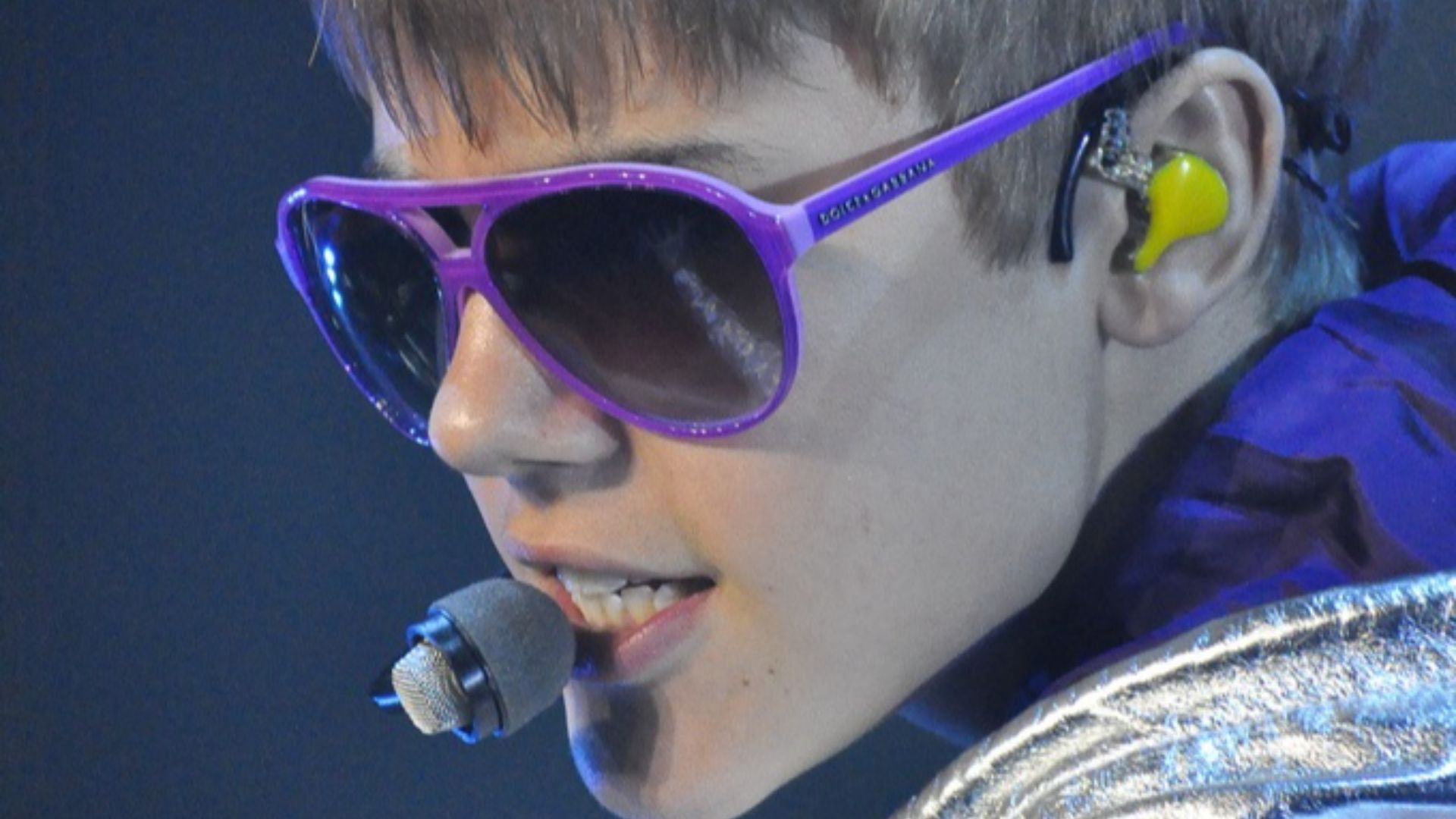 File:Justin Bieber April 2011.jpg