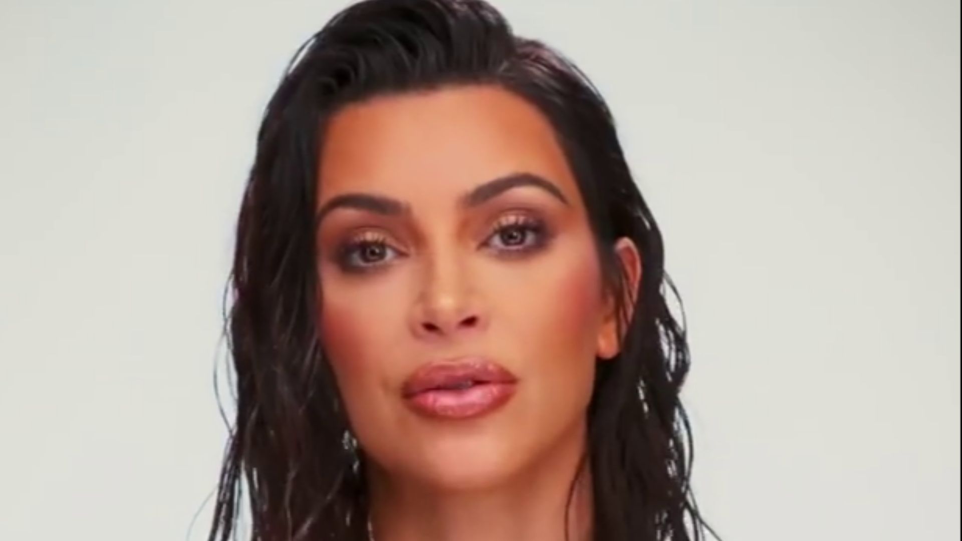 File:Kim Kardashian 2017 (cropped).png