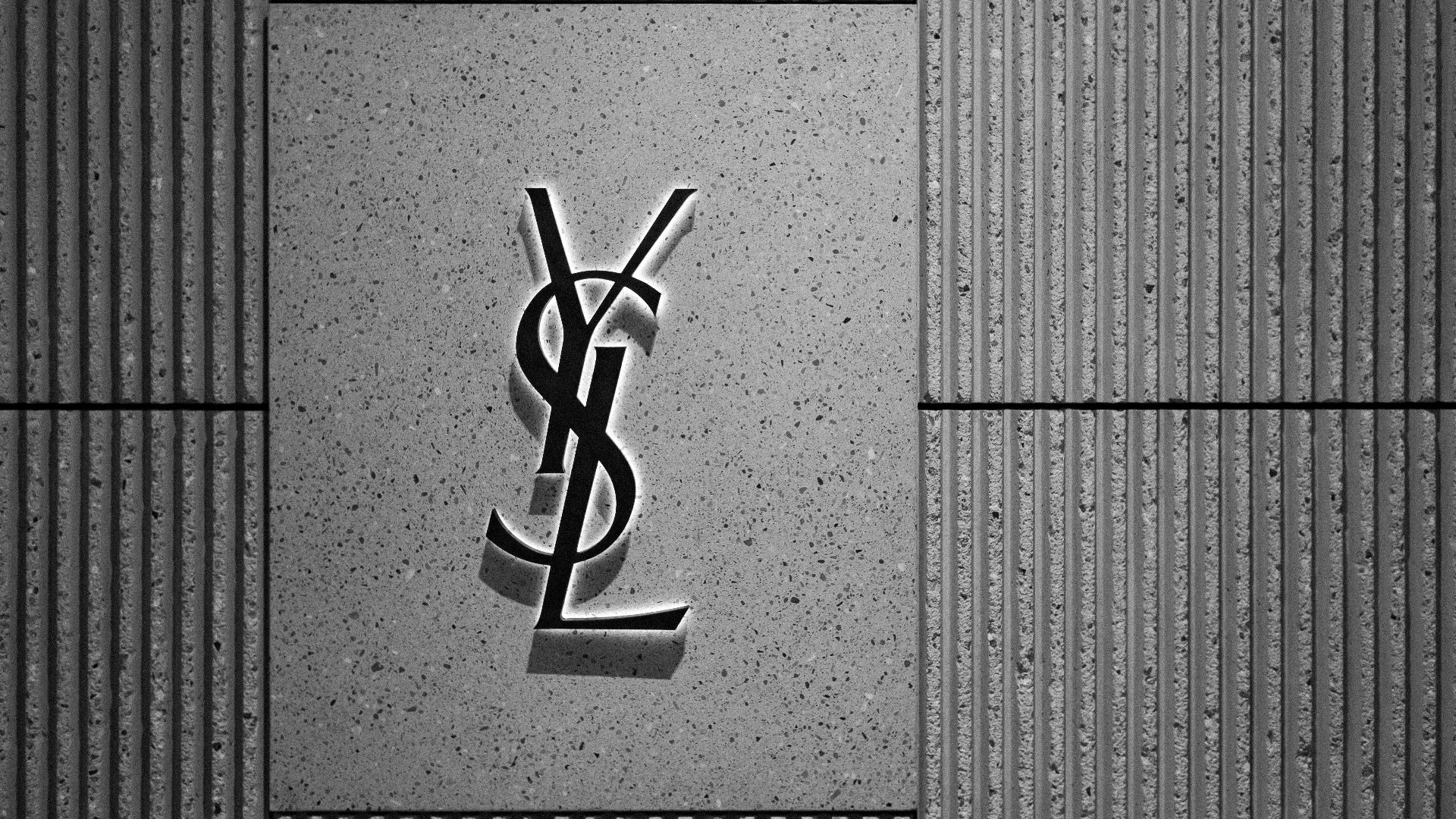 A black and white photo of a saint louis logo