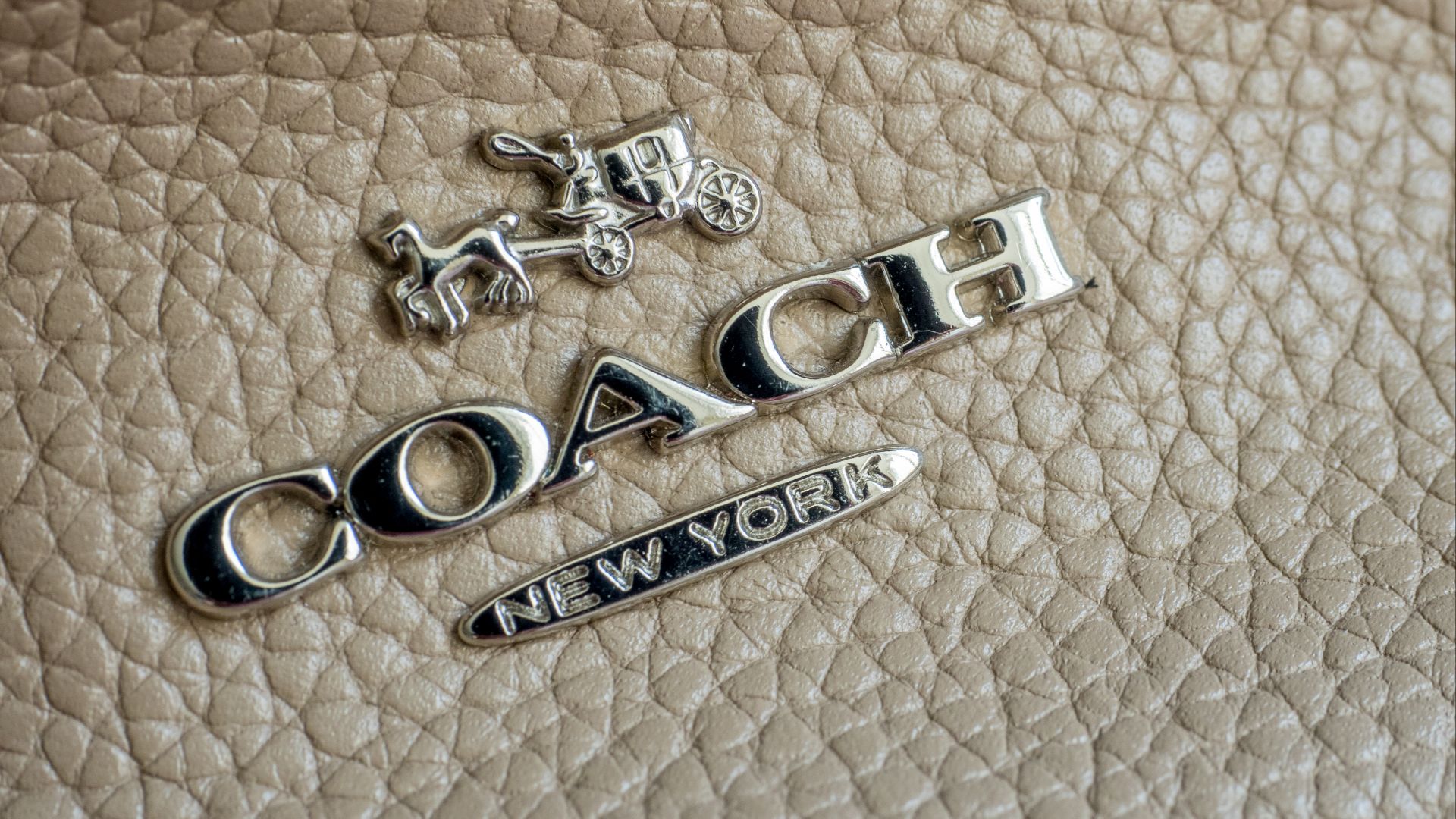 File:Coach Logo (32861521267).jpg