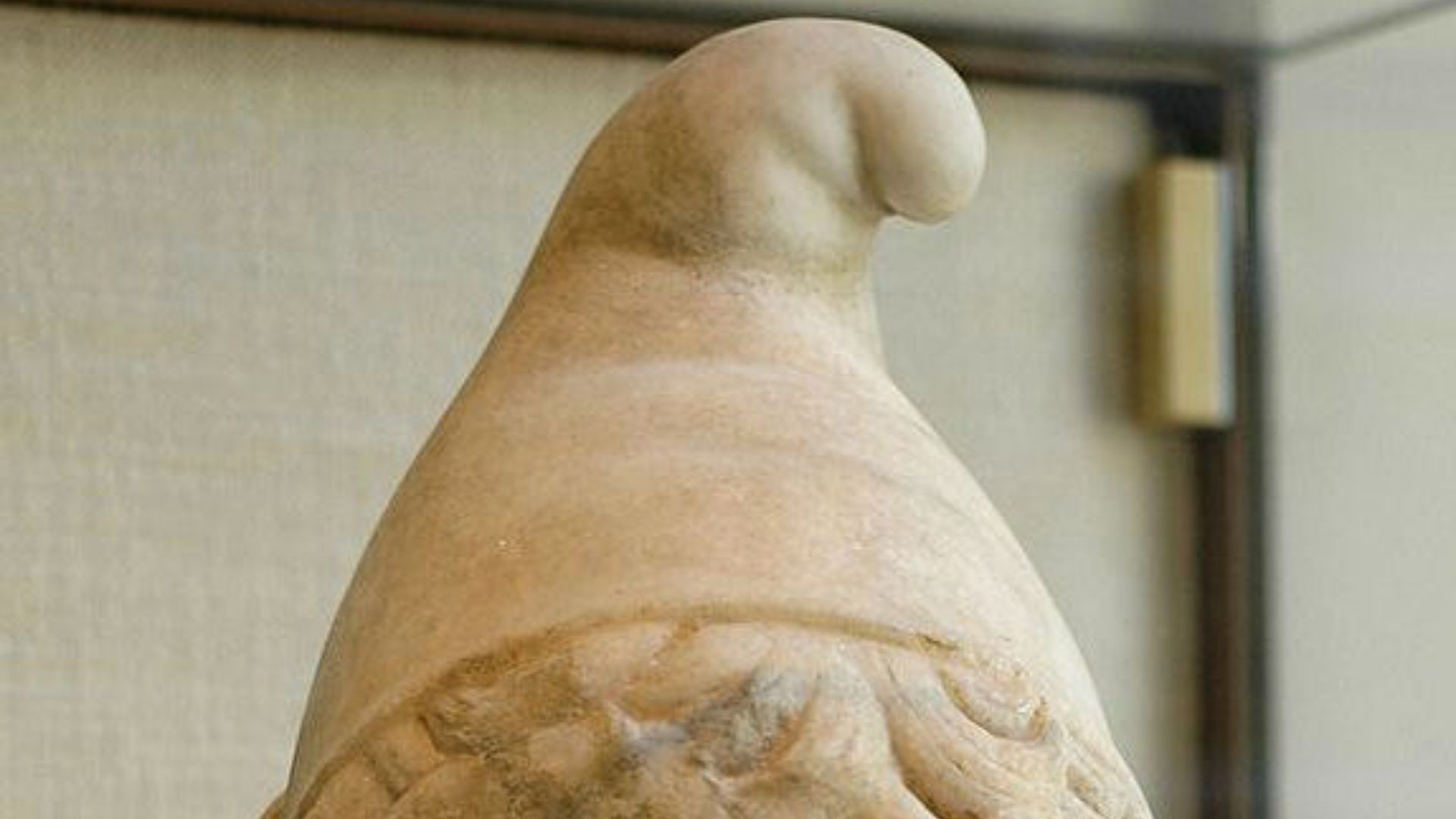 File:Bust Attis CdM.jpg