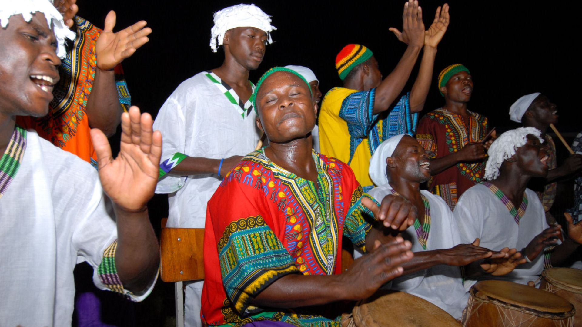 File:Dashiki and kufi.jpg