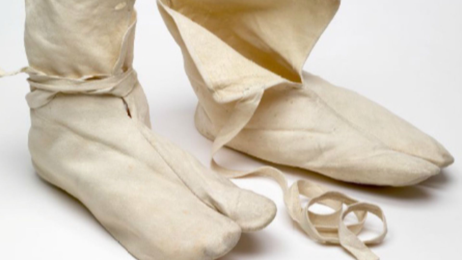 File:Tabi (Japan, early 20th century).jpg