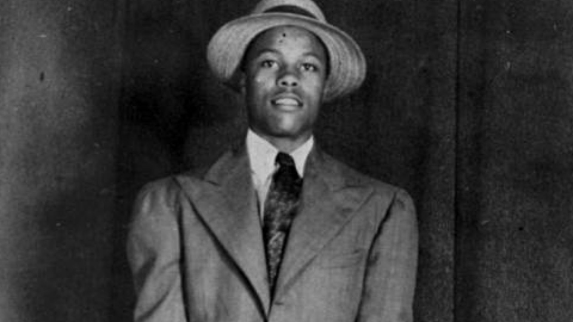 File:Rayfield McGhee in a zoot suit- Tallahassee, Florida (6298592762).jpg