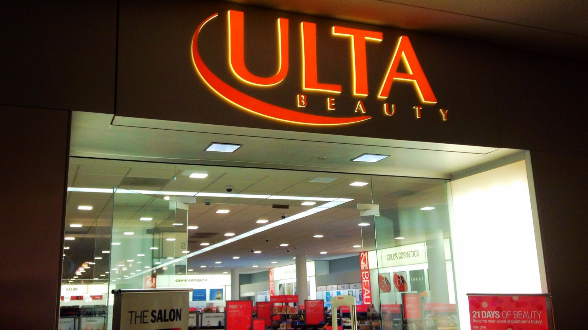 File:Ulta Beauty (13594619904).jpg