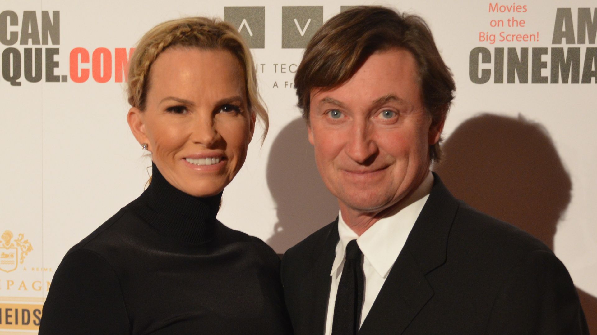 File:Janet & Wayne Gretzky - DSC 0214.jpg