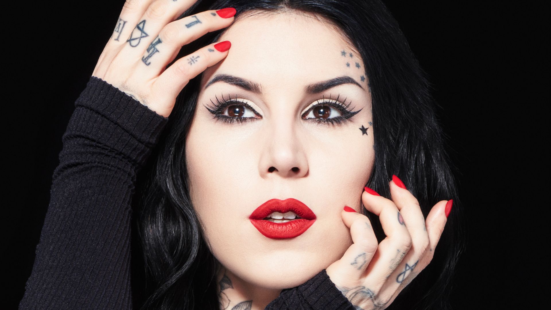 File:KVD 2016 SEPHORA WINDOW 037 (cropped).jpg