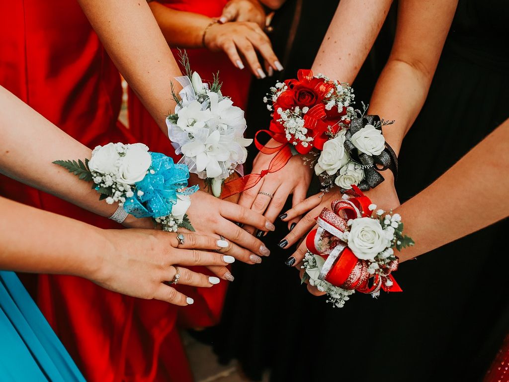 Embarrassing-Stories-Prom-Gone-Wrong-Featured-Image.jpg.optimal