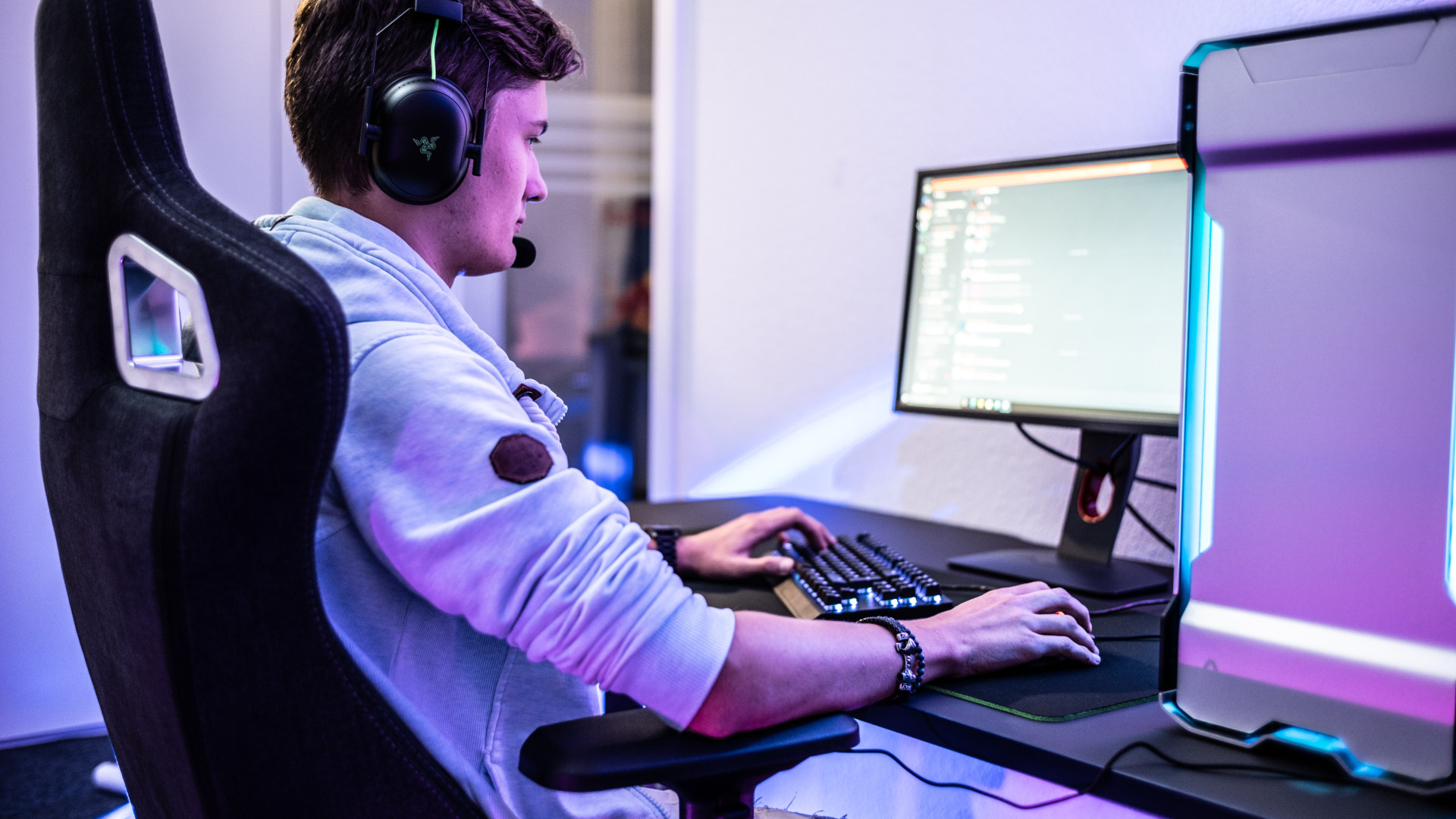 Ella-Don-Dyb1Y05Kakq-Unsplash