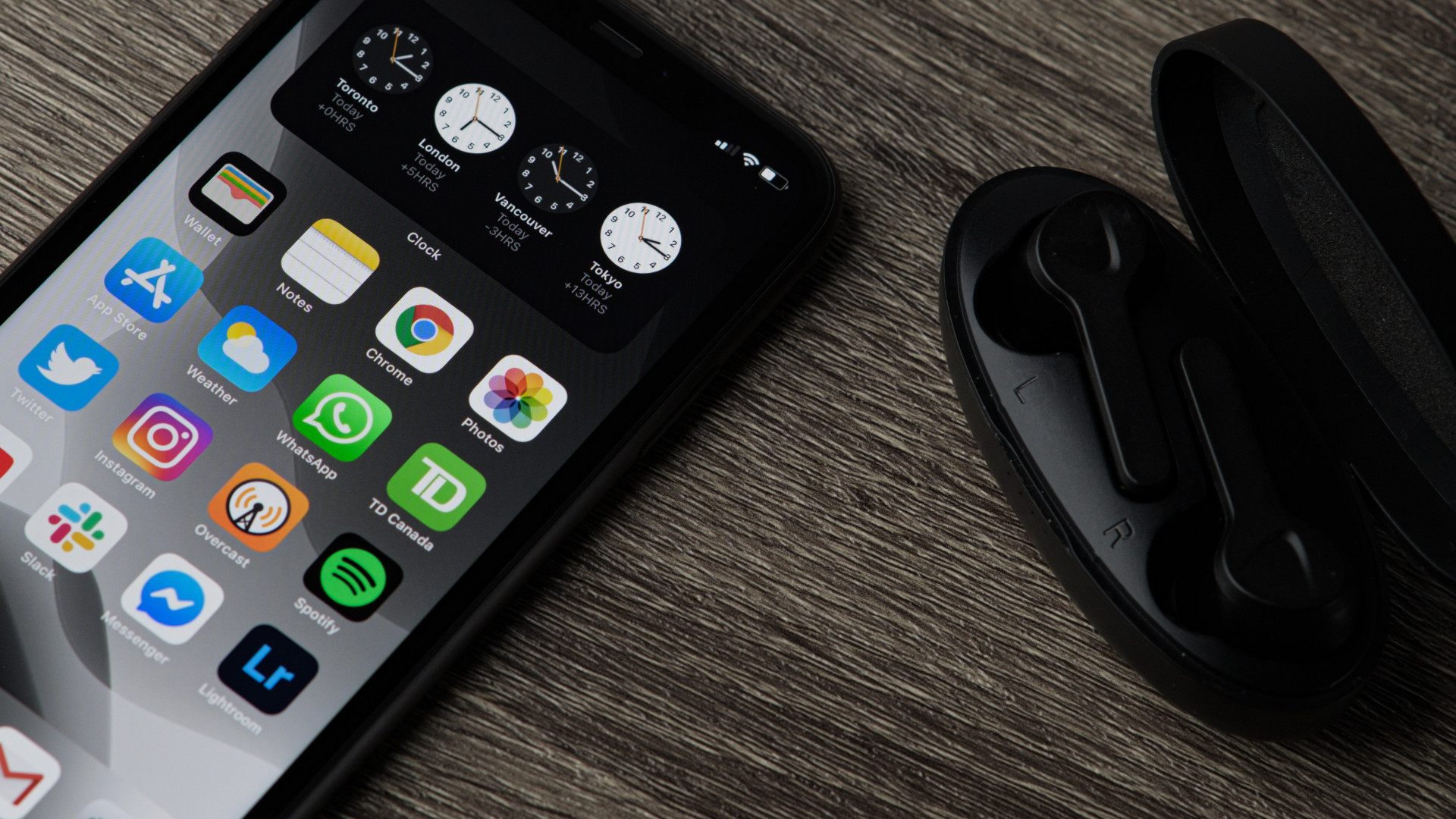 Thom-Bradley-Ap8Jsn3B9Gi-Unsplash