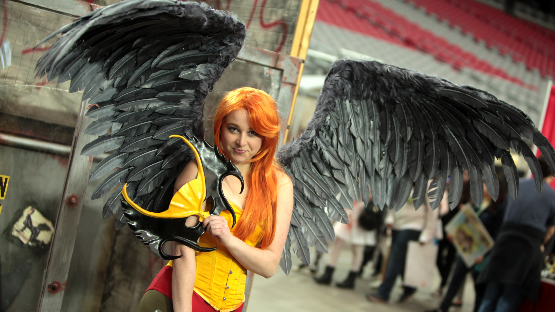 File:Hawkgirl cosplayer (15832964637).jpg