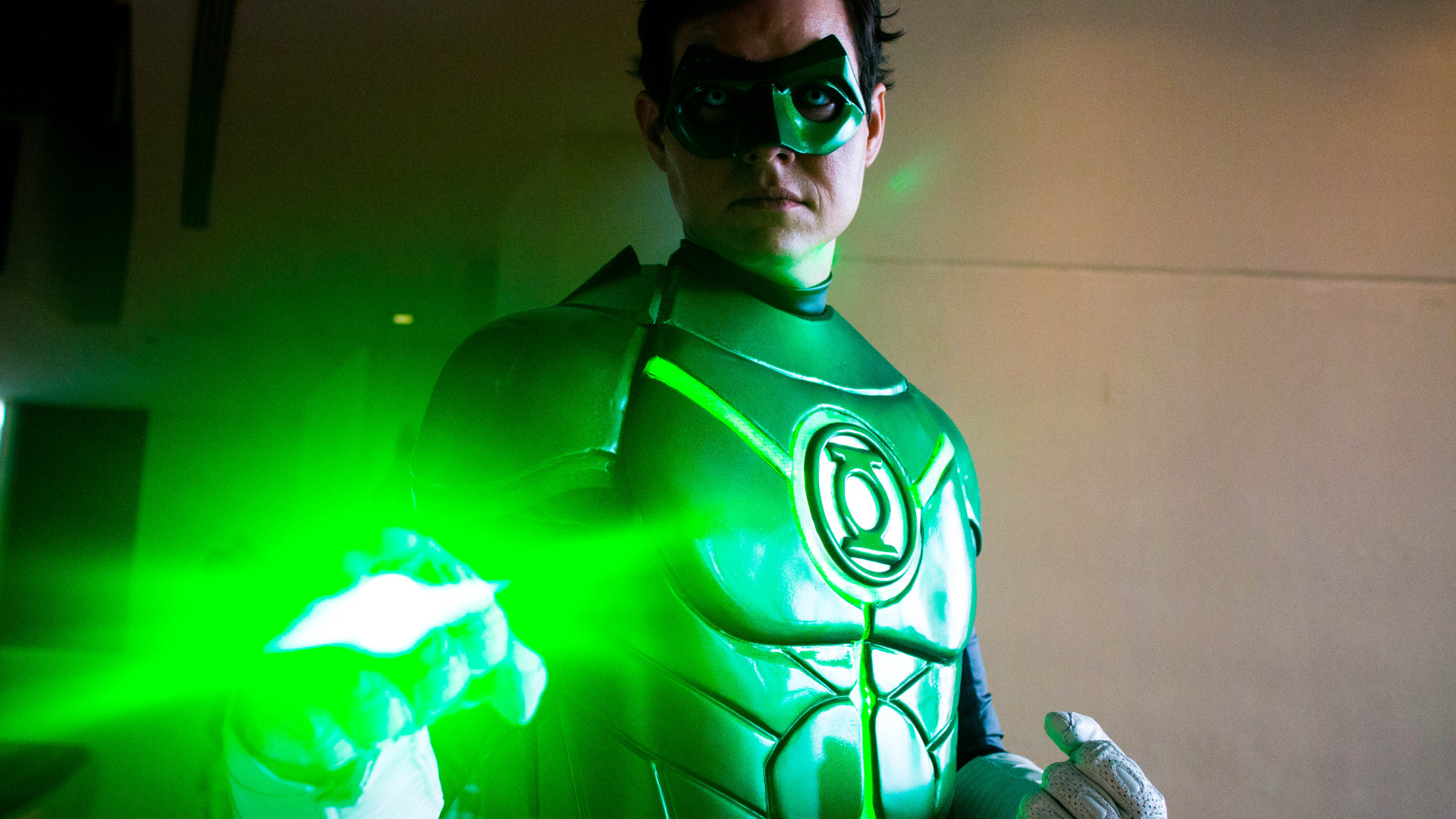 File:Dragon Con 2013 - Injustice Green Lantern (9694254229).jpg