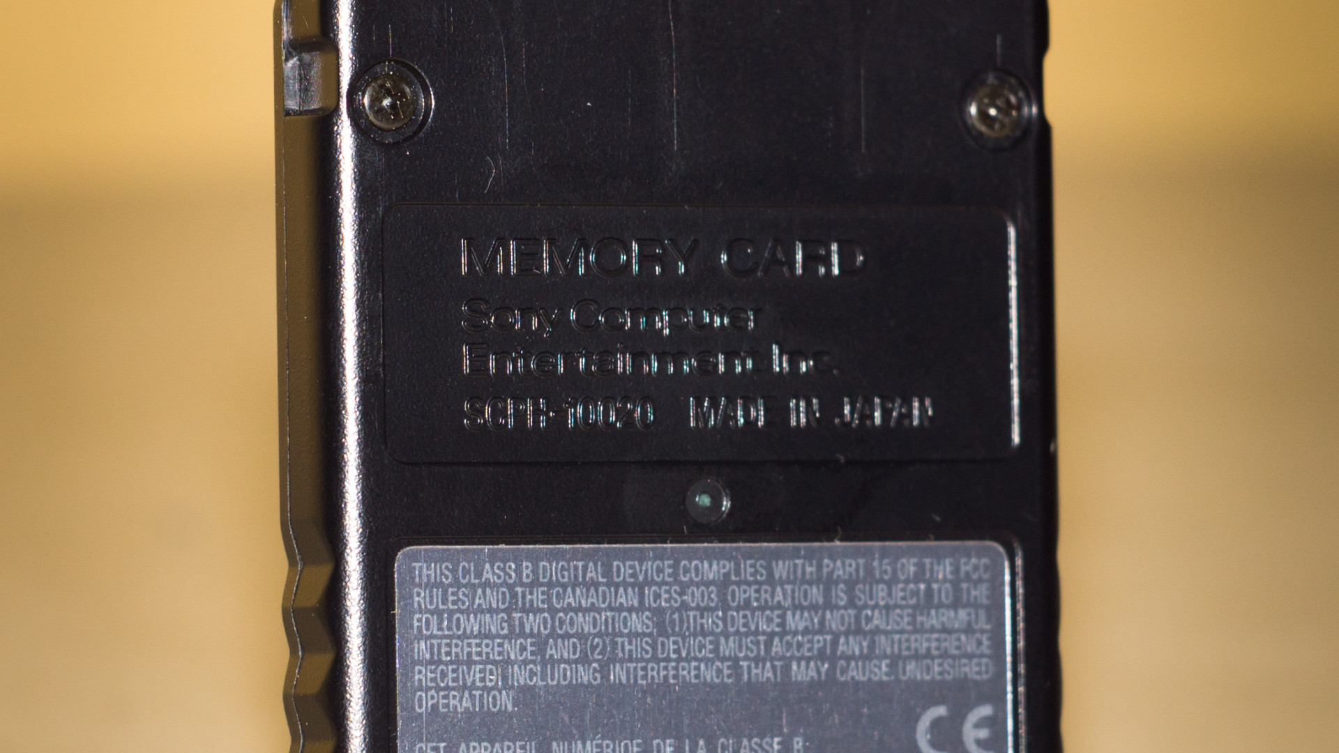 File:Sony Playstation 2 SCPH-5001 V9 - Memory Card de 8mb (verso) 8mb Memory card (back) - SCPH-10020 (19291932629).jpg