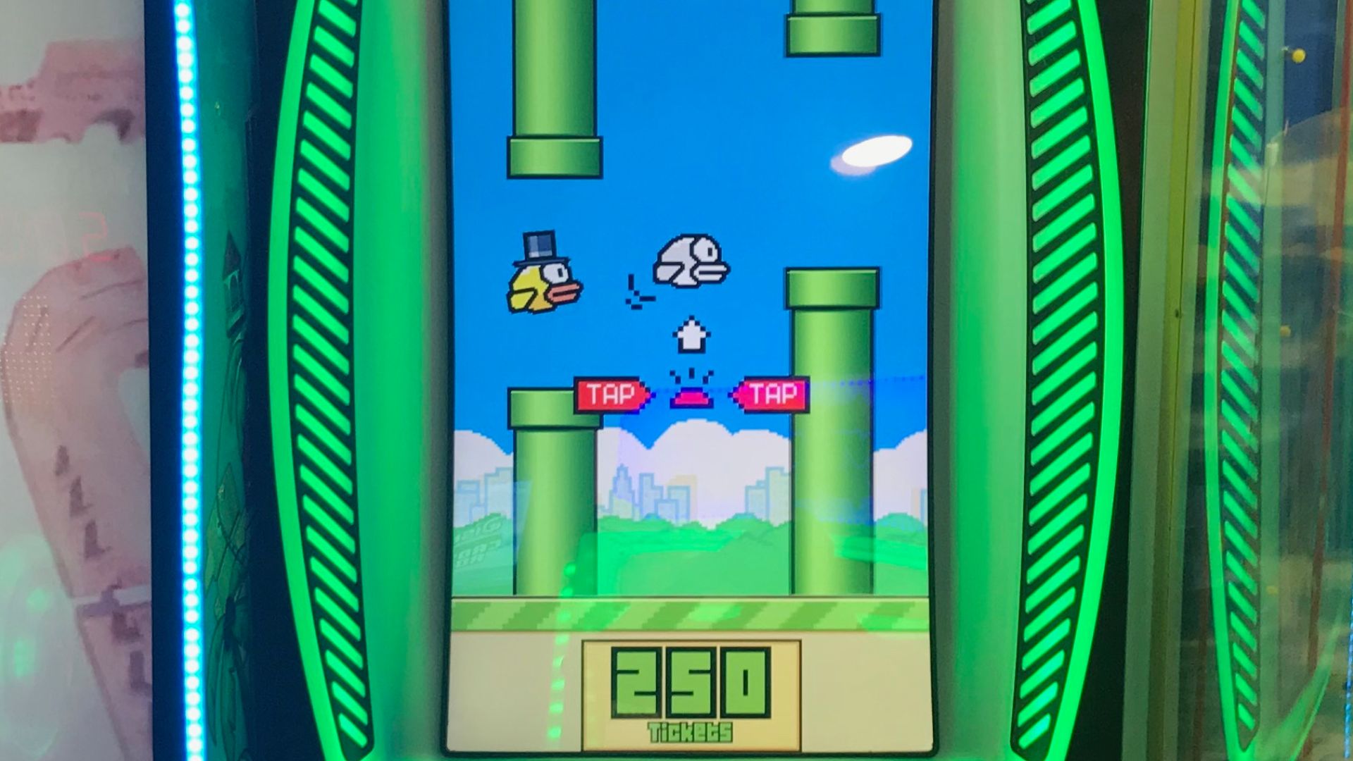 File:Flappy Bird arcade game (32956457128).jpg