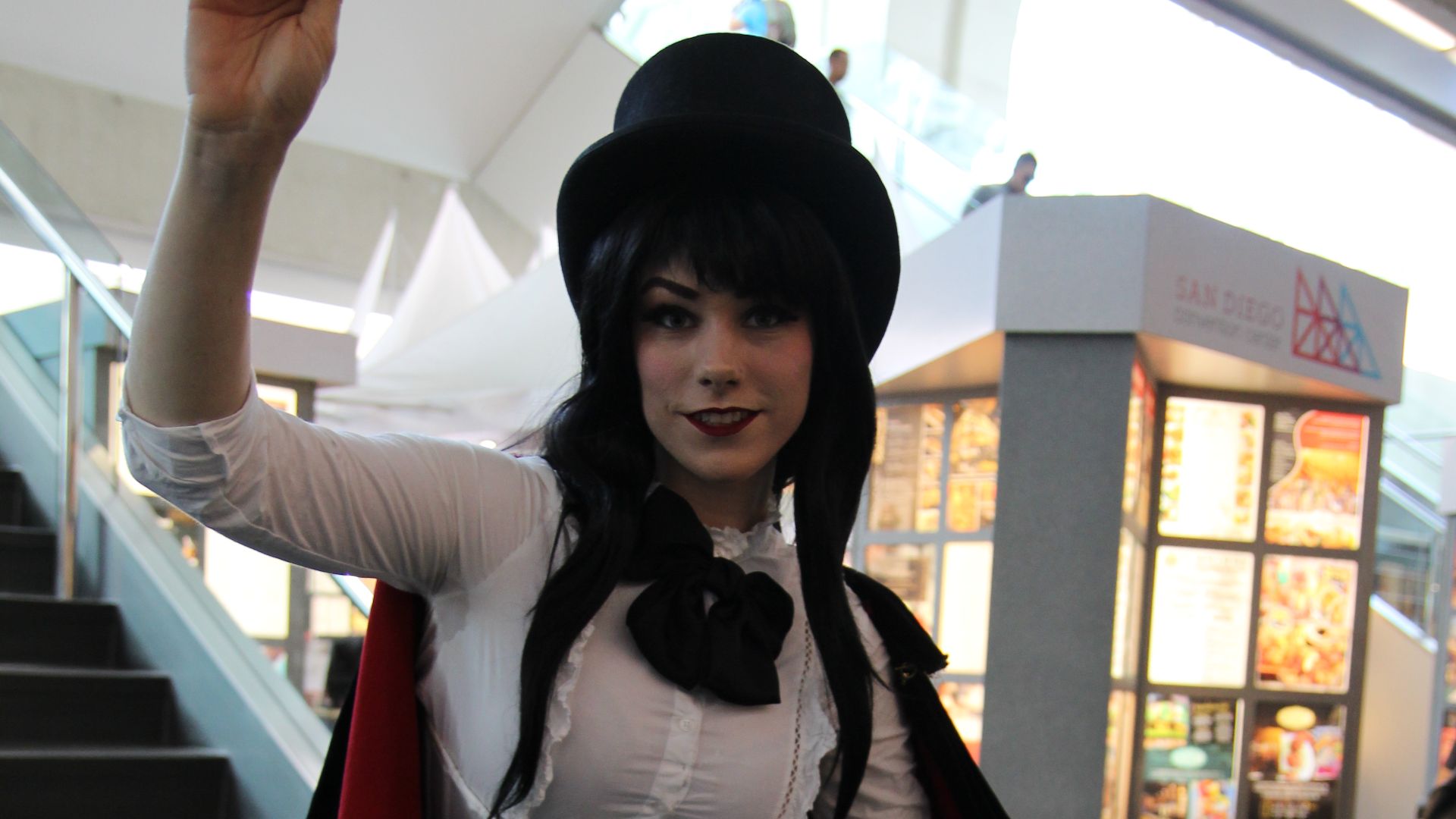 File:San Diego Comic-Con 2019 - Zatanna.jpg