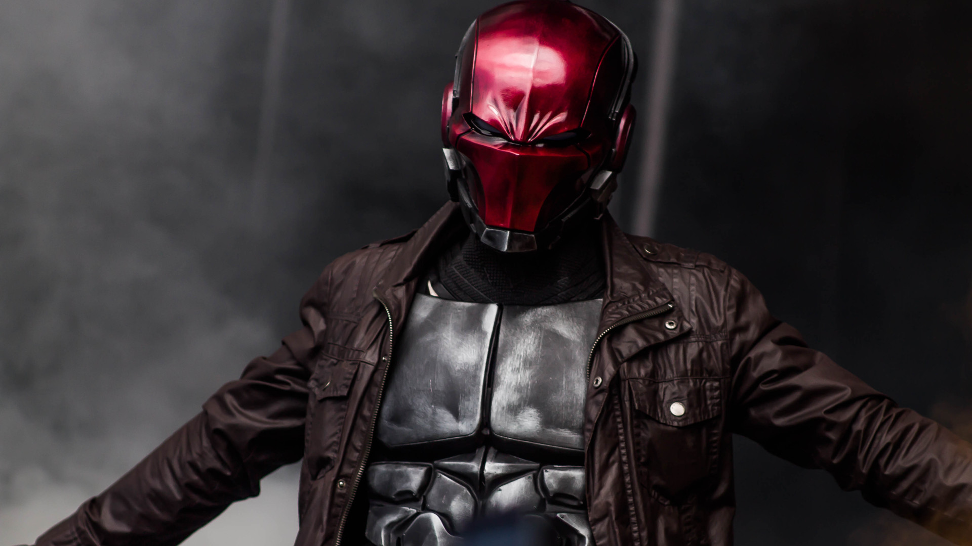 File:Red Hood Cosplay 1.jpg