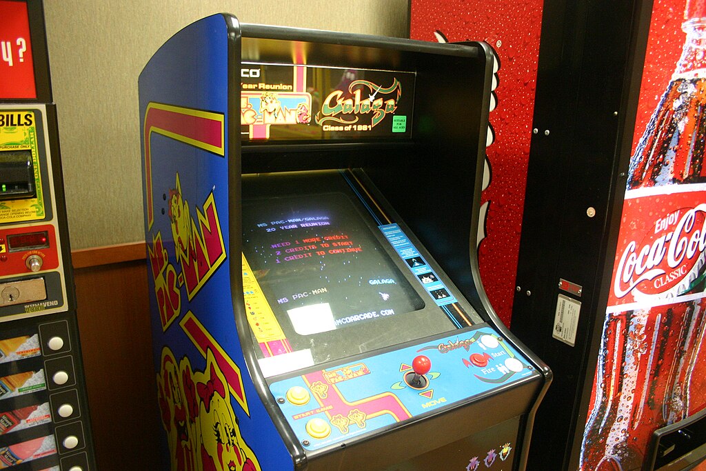 1024px-Video_game_-_Ms_Pacman_and_Galaga.jpg